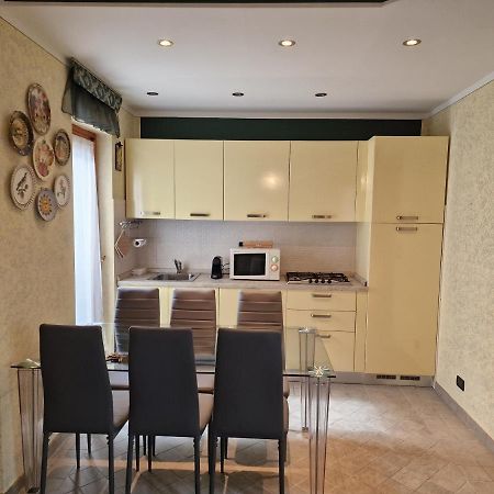 Casa Vittoria Sirmione Punta Gro Con Piscina 아파트 외부 사진