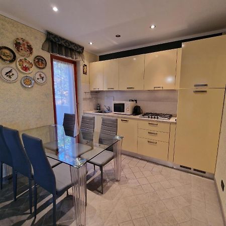Casa Vittoria Sirmione Punta Gro Con Piscina 아파트 외부 사진