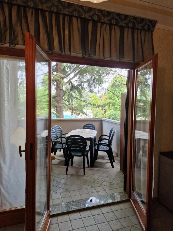 Casa Vittoria Sirmione Punta Gro Con Piscina 아파트 외부 사진