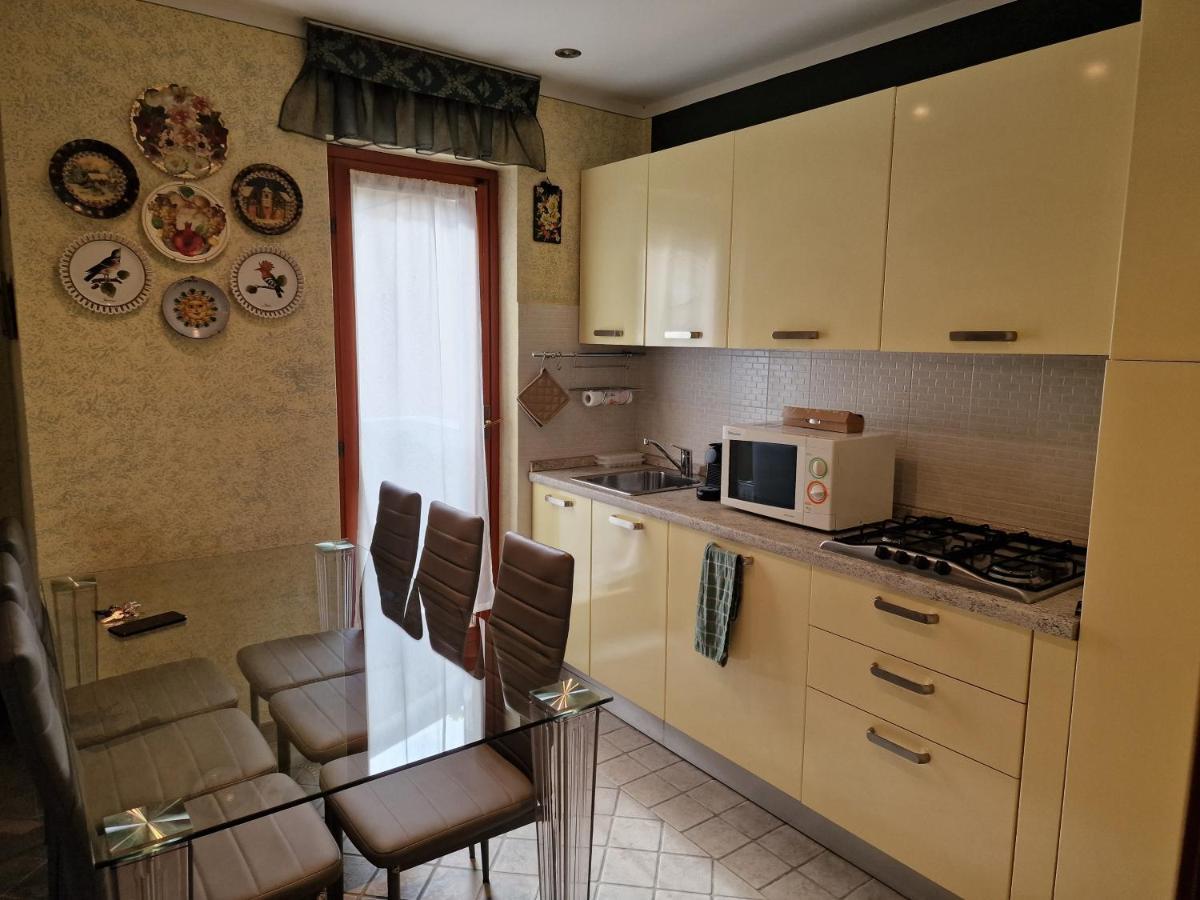 Casa Vittoria Sirmione Punta Gro Con Piscina 아파트 외부 사진