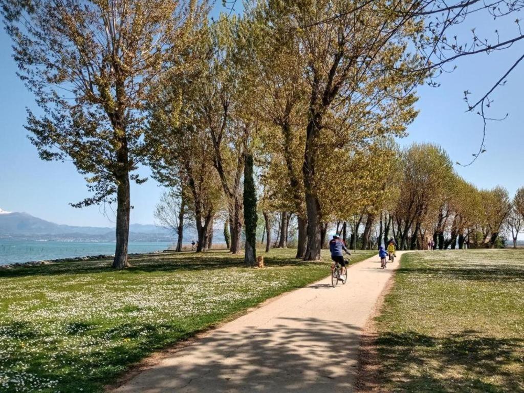Casa Vittoria Sirmione Punta Gro Con Piscina 아파트 외부 사진