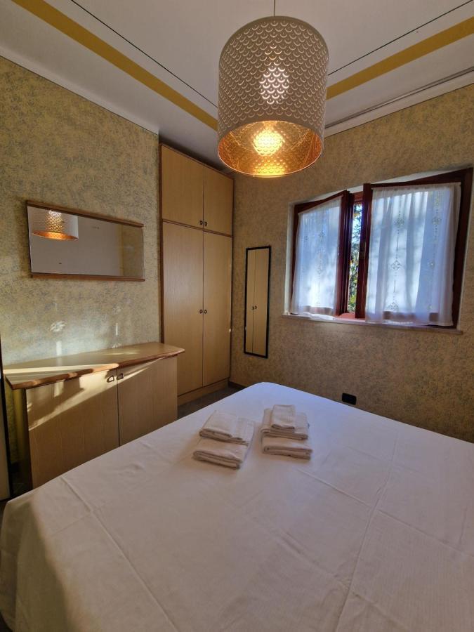Casa Vittoria Sirmione Punta Gro Con Piscina 아파트 외부 사진