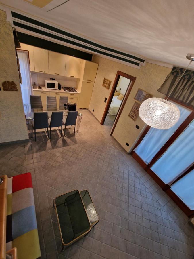 Casa Vittoria Sirmione Punta Gro Con Piscina 아파트 외부 사진